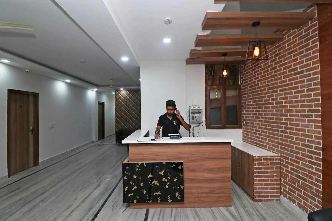 ***  מלון גורגאון Super Capital O Esscon House Near Payal Cinema הודו