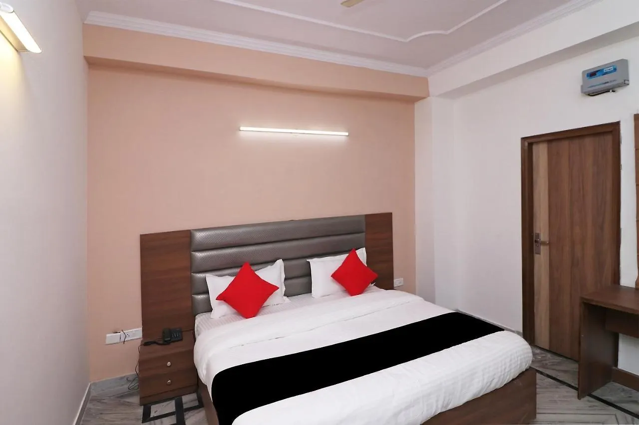 מלון גורגאון Super Capital O Esscon House Near Payal Cinema הודו